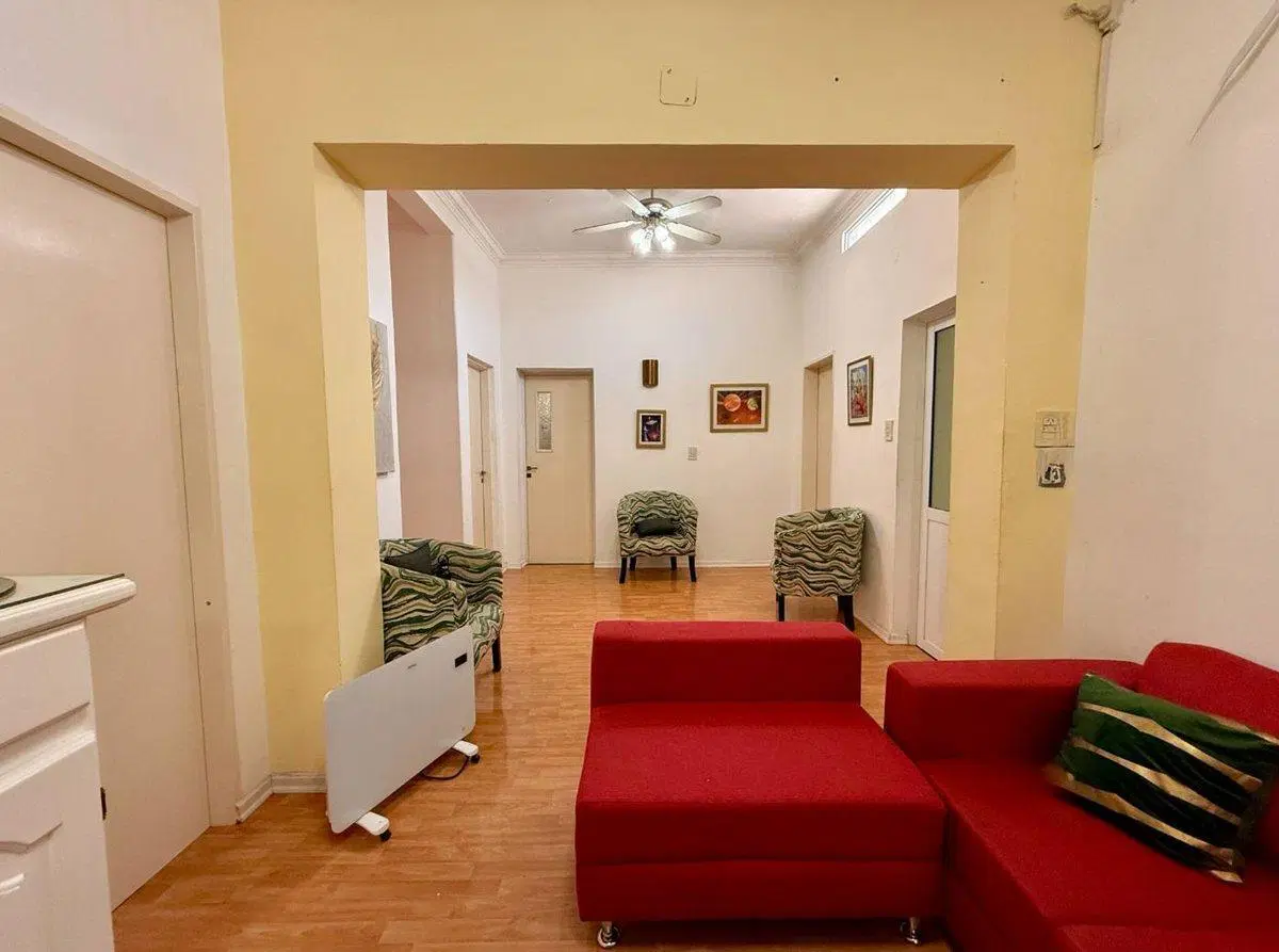VENTA CASA 3 DORMITORIOS CON PATIO Y COCHERA 5