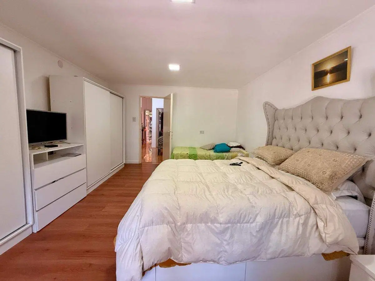 VENTA CASA 3 DORMITORIOS CON PATIO Y COCHERA 3