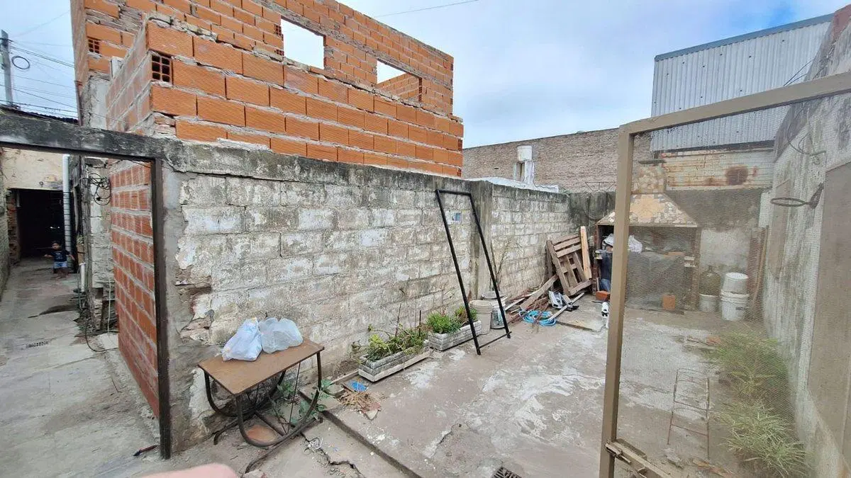 PASILLO EN VENTA 2 DORMITORIOS VIILLA GDOR GALVEZ 3