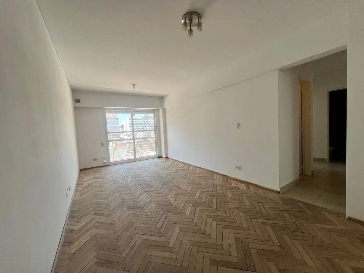 EN VENTA DEPARTAMENTO TRES DORMITORIOS ZONA CENTRO 5