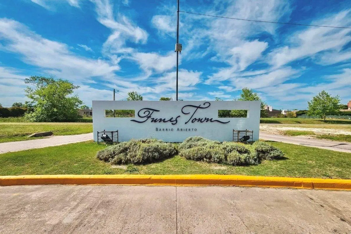 VENTA TERRENO FUNES TOWN 3