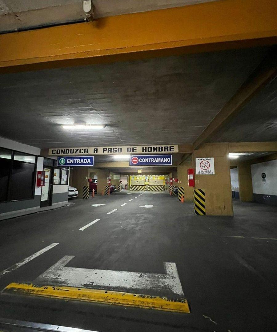 VENTA COCHERA SAN LORENZO 1032