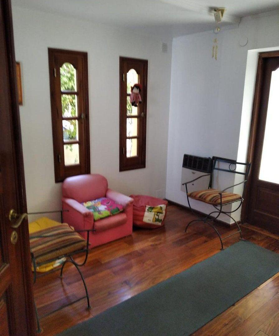 VENTA CASA CON CONSULTORIO O ESTUDIO ARROYO SECO