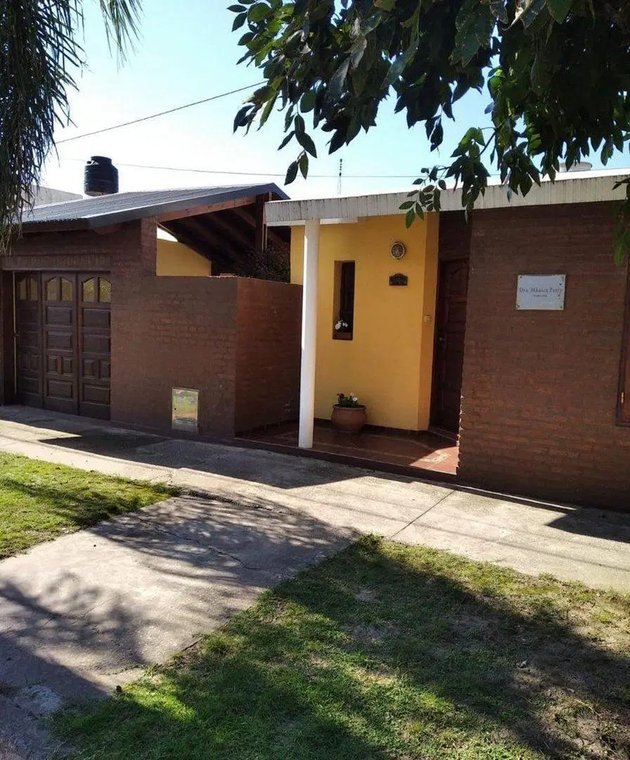 VENTA CASA CON CONSULTORIO O ESTUDIO ARROYO SECO 8