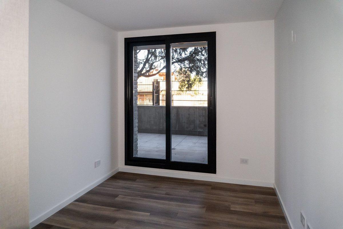 Foto de DEPARTAMENTO EN VENTA 1 DORMITORIO CON PATIO, imagen 1