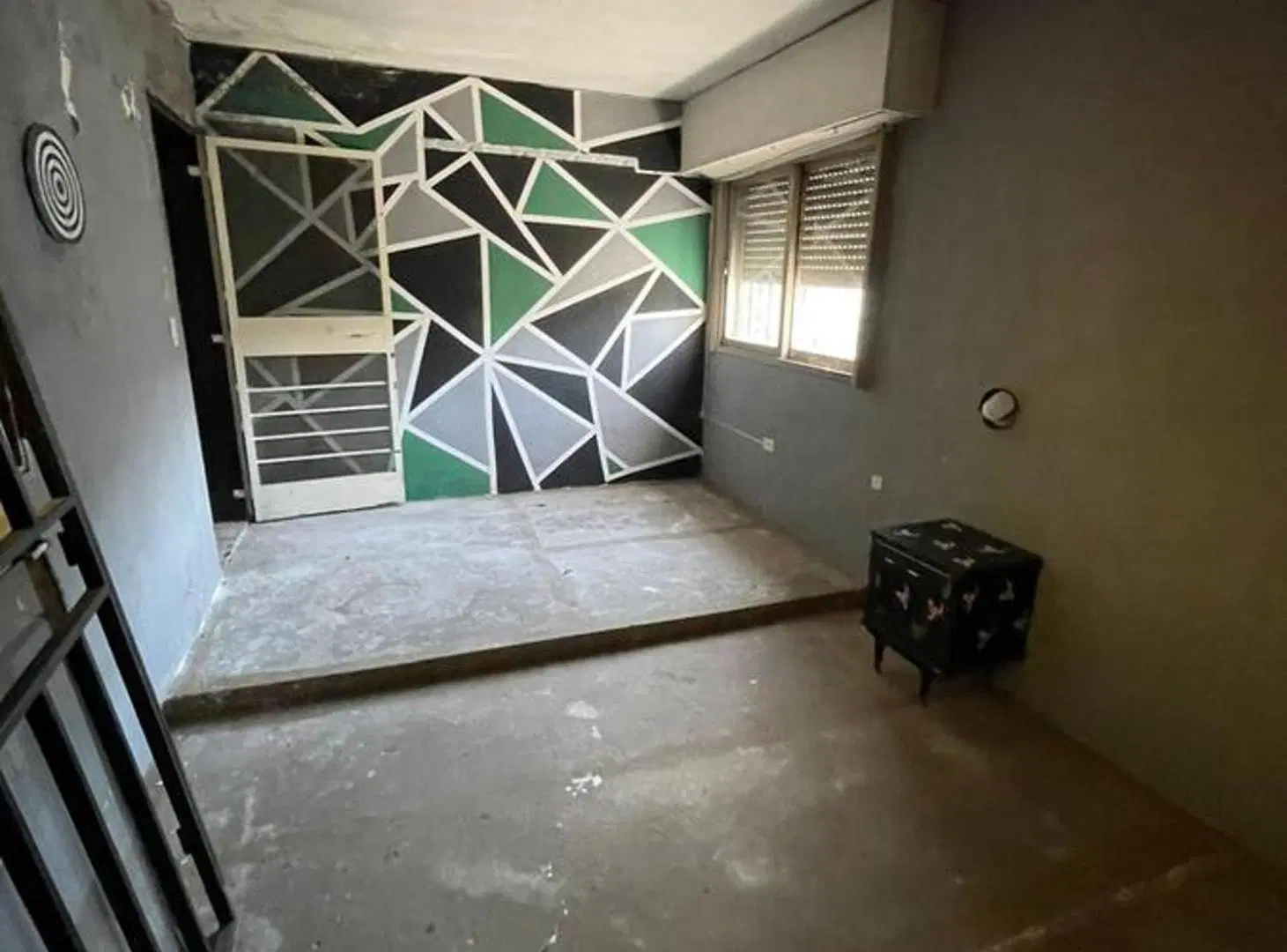 EN VENTA CASA A REFACCIONAR 4 DORM CON COCHERA 4