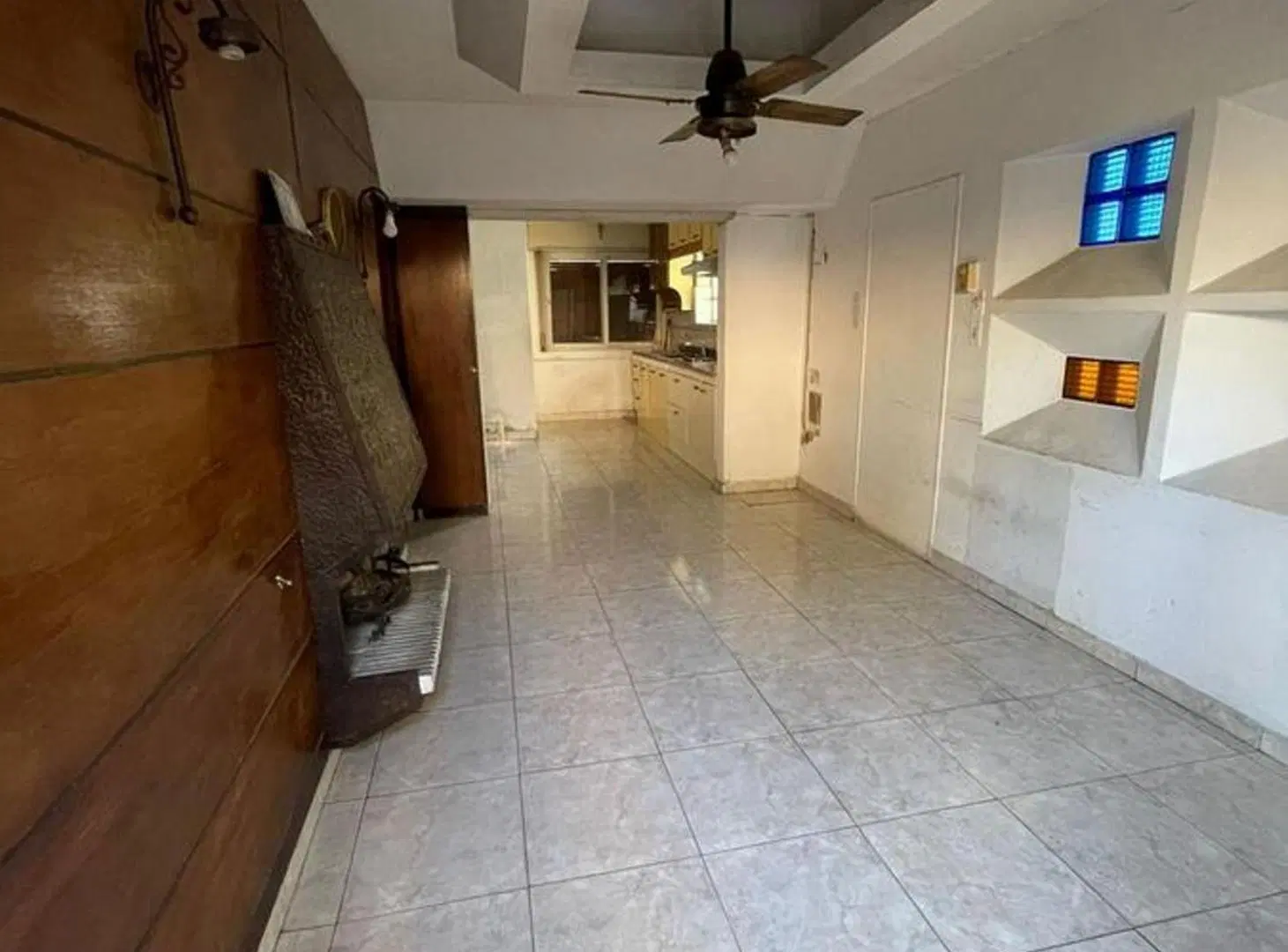 EN VENTA CASA A REFACCIONAR 4 DORM CON COCHERA 2