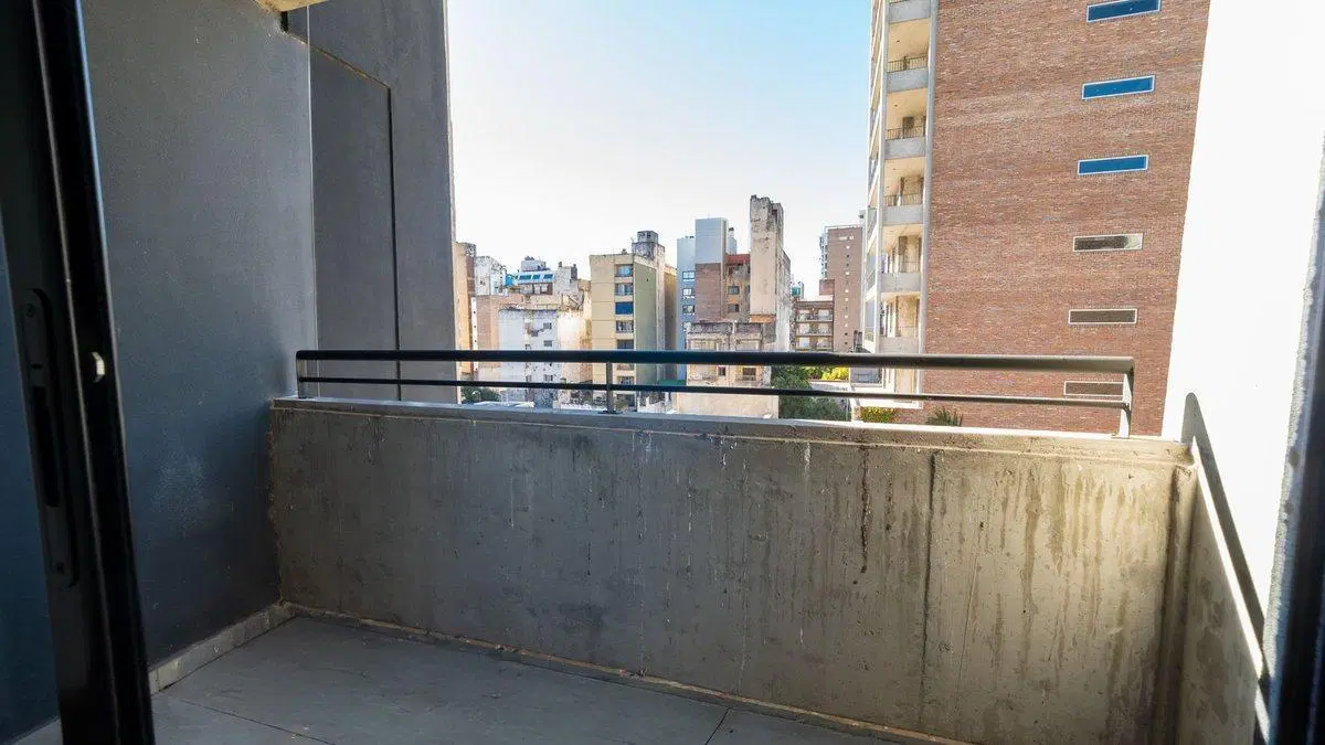 DEPARTAMENTO VENTA MONOAMBIENTE CON BALCON MARTIN 4