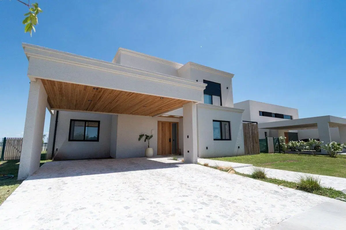 VENTA CASA EN VIDA CLUB DE CAMPO CON 4 DORMITORIOS 5