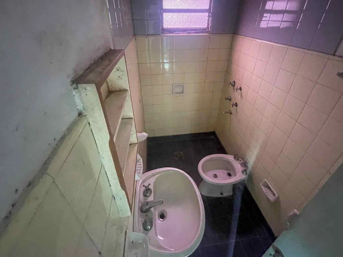 VENTA CASA A RECICLAR EN FISHERTON CON GALPÓN 5