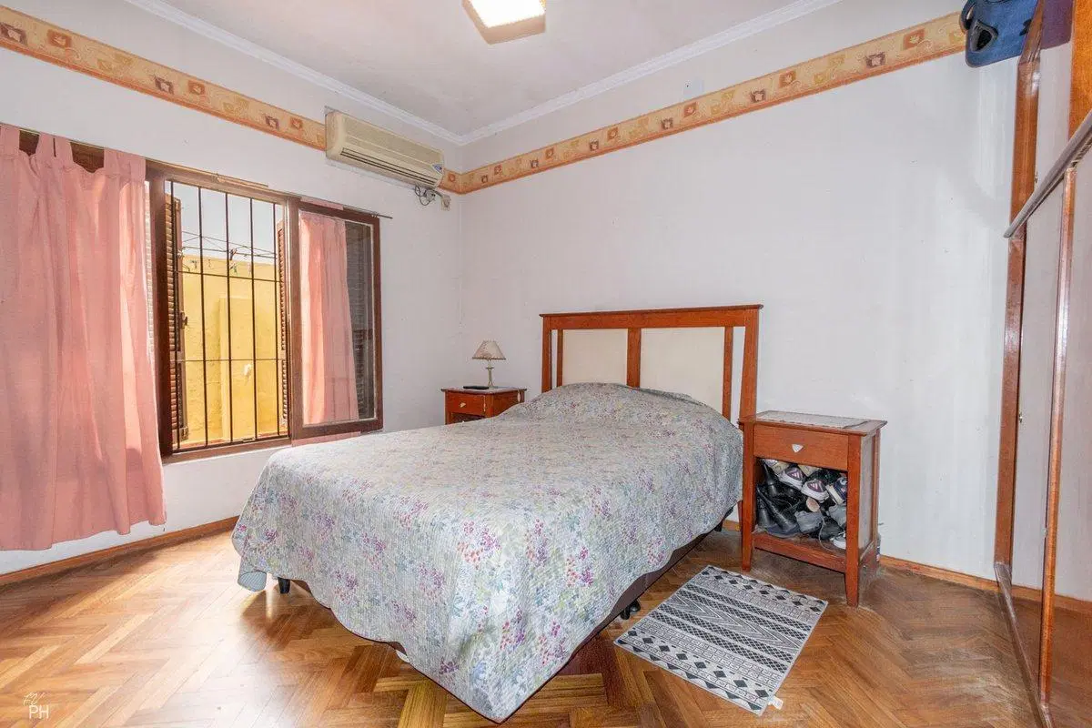 VENTA CASA EN ALBERDI 4