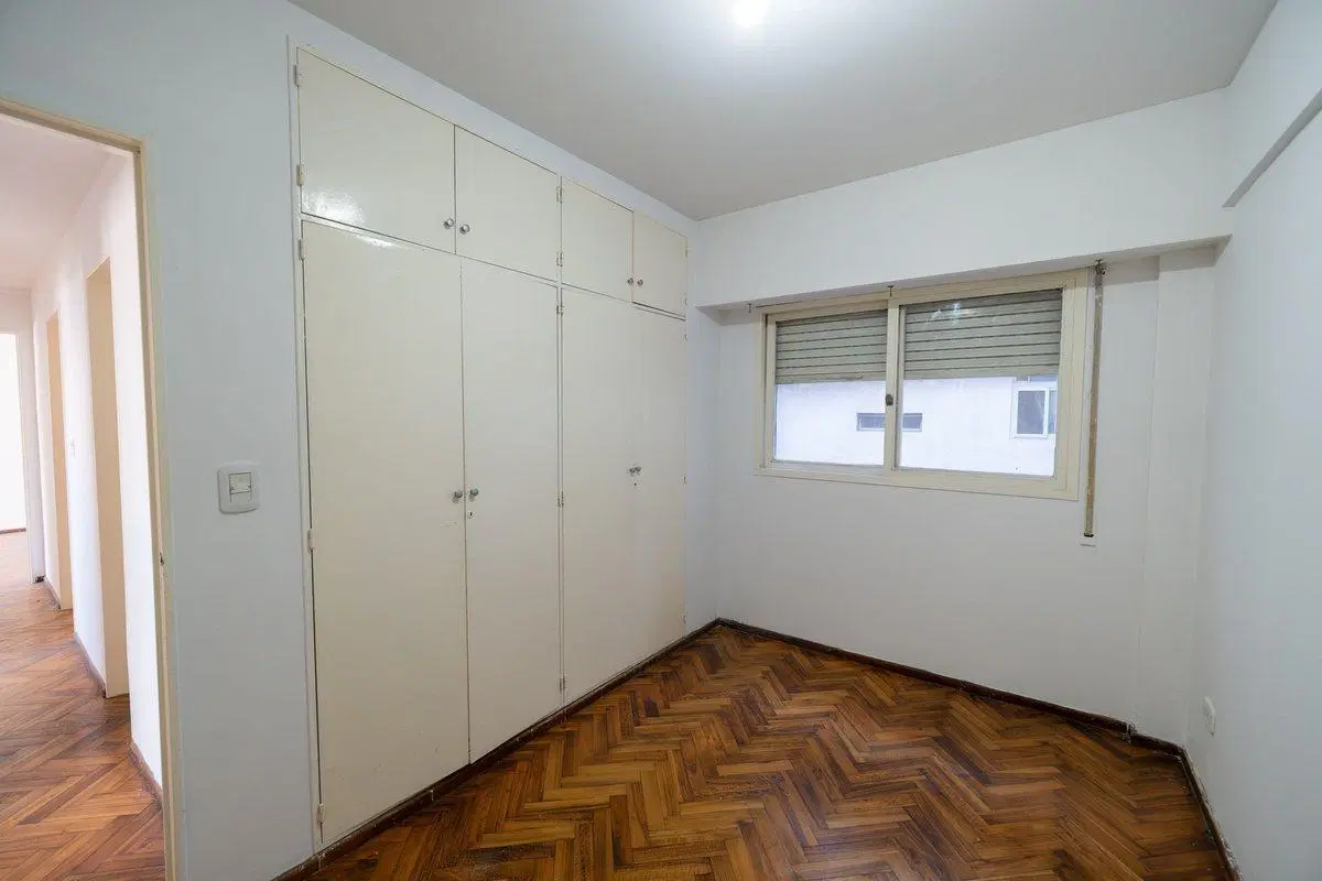 DEPARTAMENTO EN VENTA, 3 DORMITORIOS CON BALCÓN 3