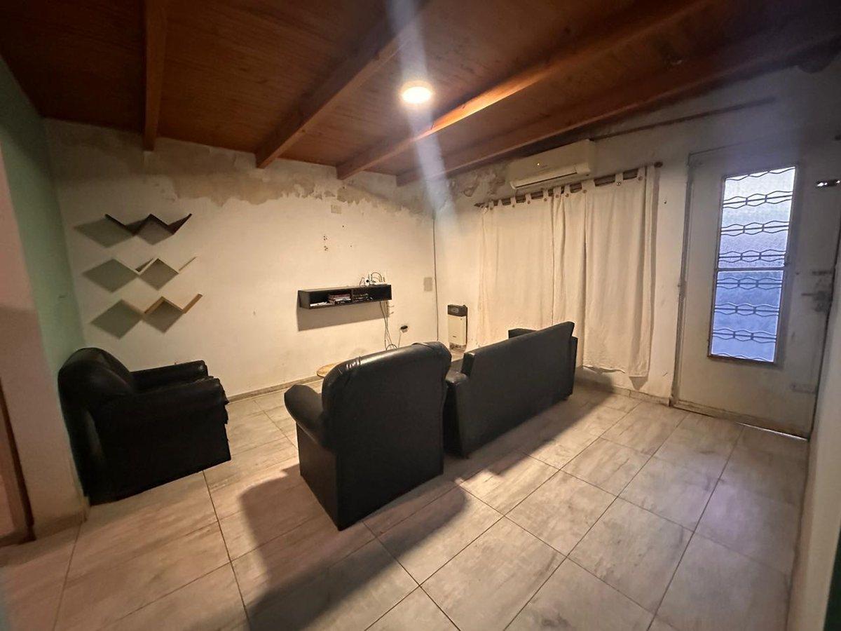 Foto de CASA EN VENTA 1 DORMITORIO ECHESORTU/AZCUENAGA, imagen 3