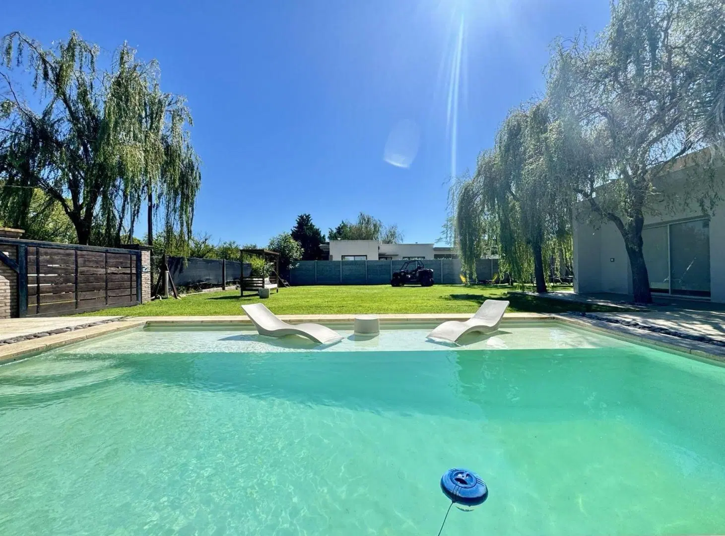 CASA EN VENTA DOS DORMITORIOS ROLDAN 5
