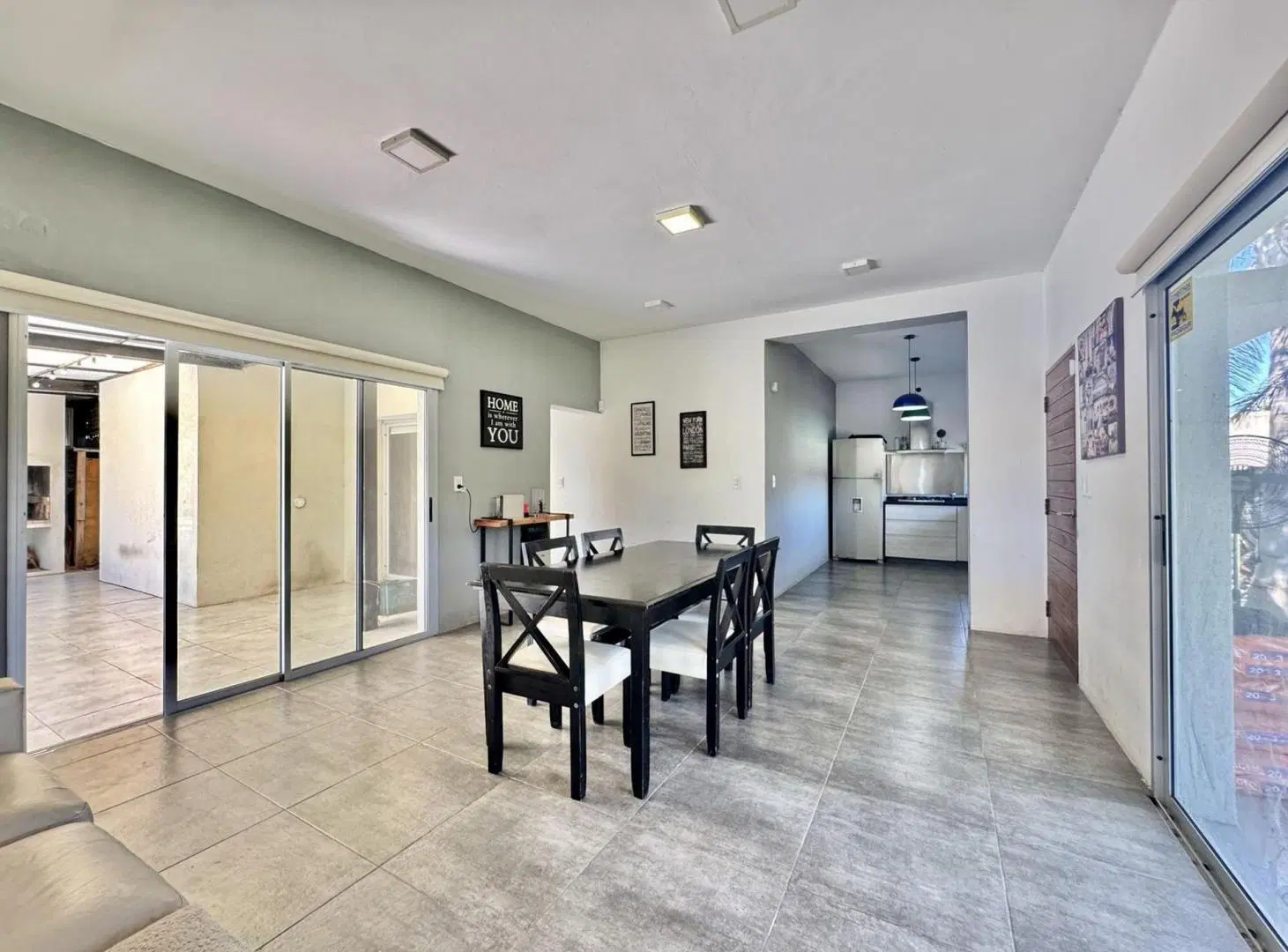 CASA EN VENTA DOS DORMITORIOS ROLDAN 2