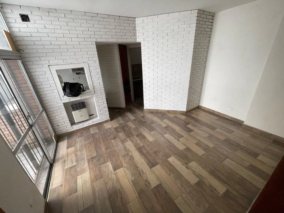 CASA DE PASILLO EN VENTA  3 DORMITORIOS CENTRO 3