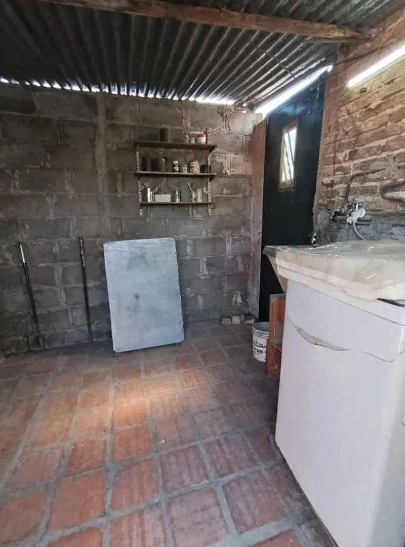 CASA EN VENTA  PLANTA ALTA DOS DOMITORIOS Y PATIO 5