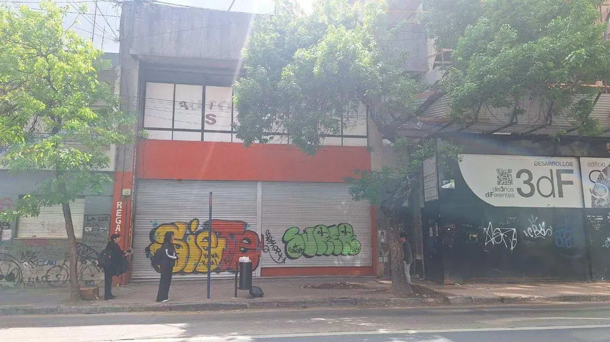 VENTA DE LOCAL COMERCIAL EN PICHINCHA DE 2 PLANTAS 2