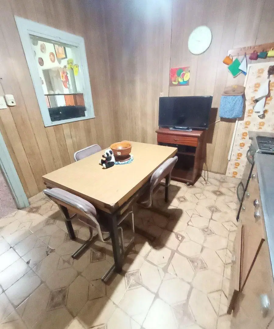 CASA  EN VENTA 2 DORMITORIOS TIRO SUIZO CON LOCAL 4