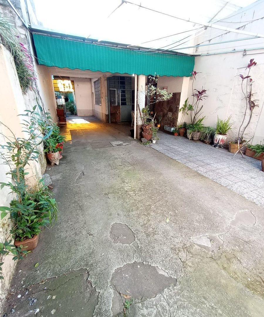 CASA EN VENTA 2 DORMITORIOS TIRO SUIZO CON LOCAL
