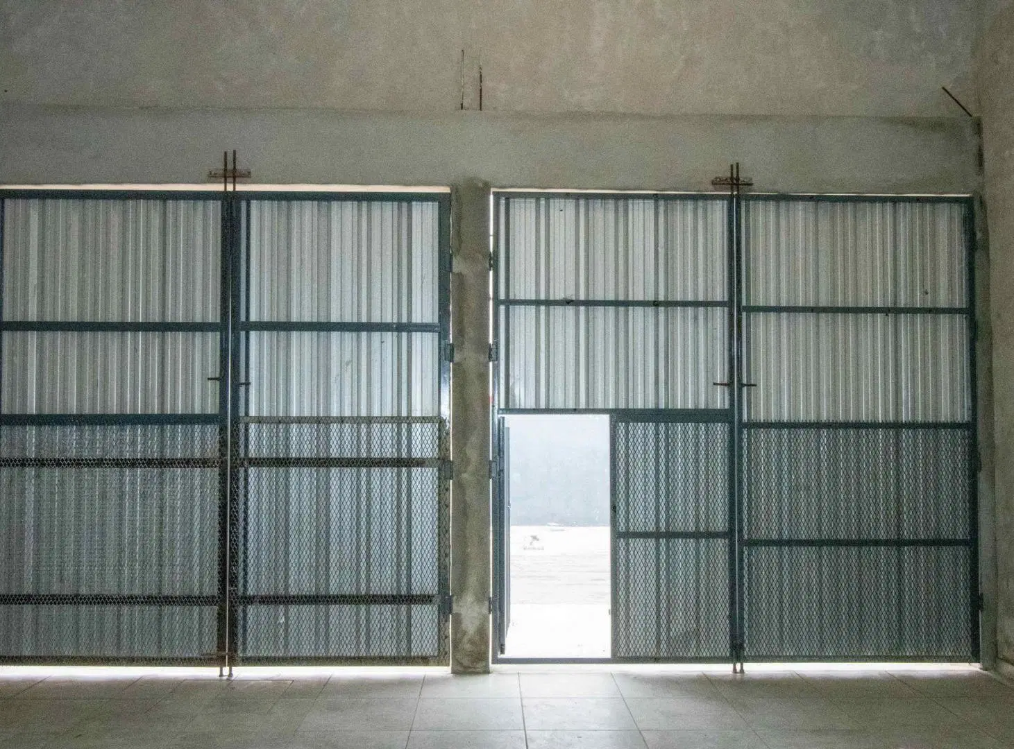 GALPÓN A LA VENTA CON LOCALES EMPALME GRANEROS 2