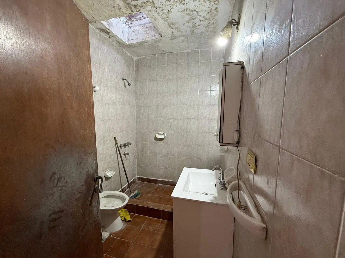 CASA VENTA DOS PLANTAS A RECICLAR BARRIO CURA 4