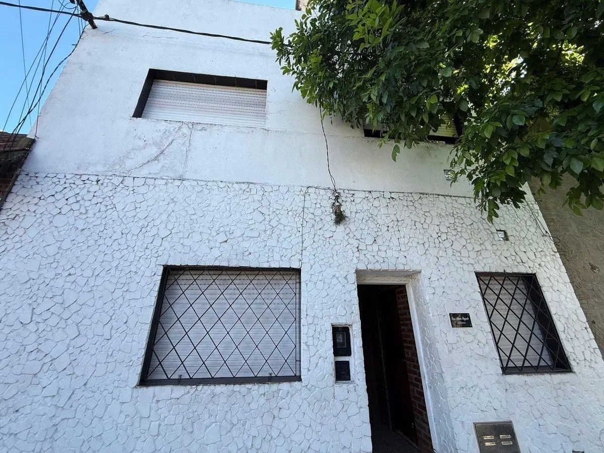 CASA VENTA DOS PLANTAS A RECICLAR BARRIO CURA 5