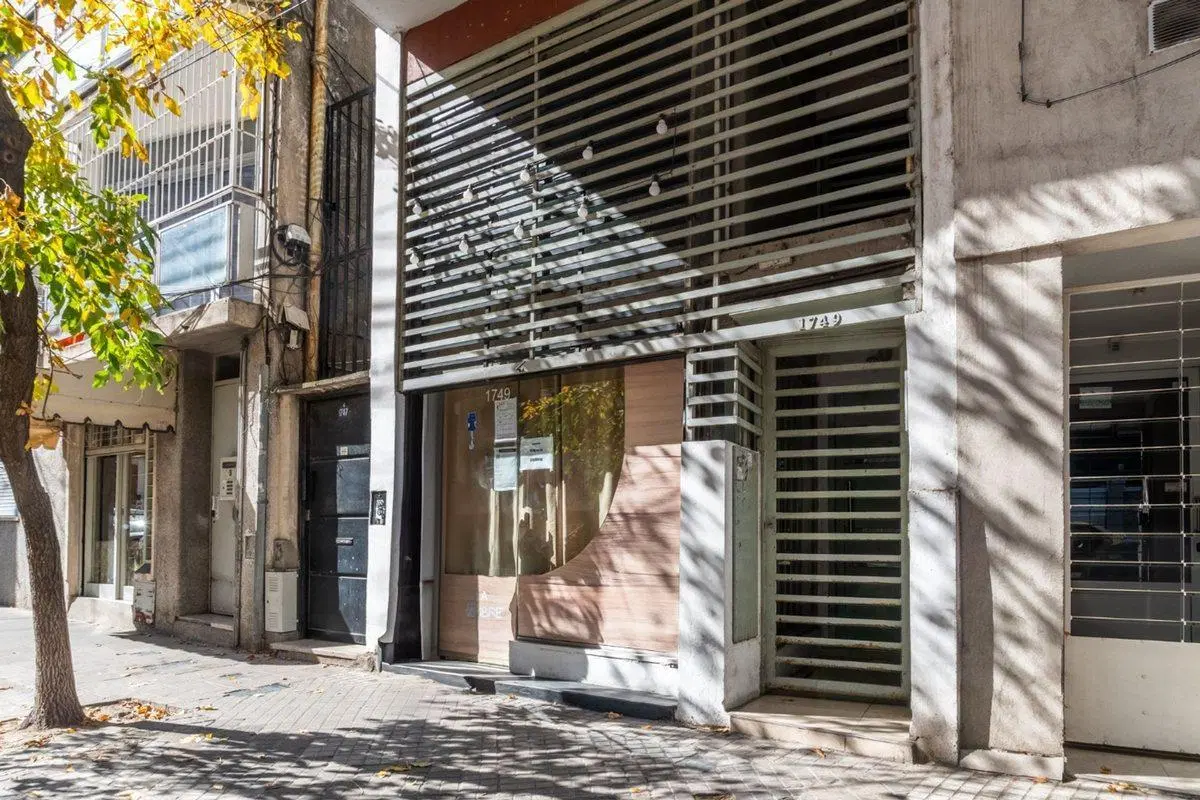 LOCAL EN VENTA CORRIENTES  Y PELLEGRINI 5