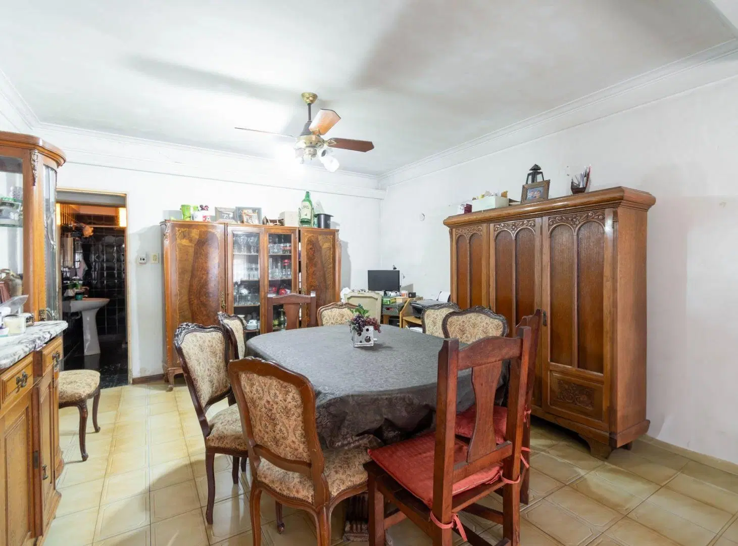 CASA EN VENTA TRES DORMITORIOS BARRIO BELGRANO 3