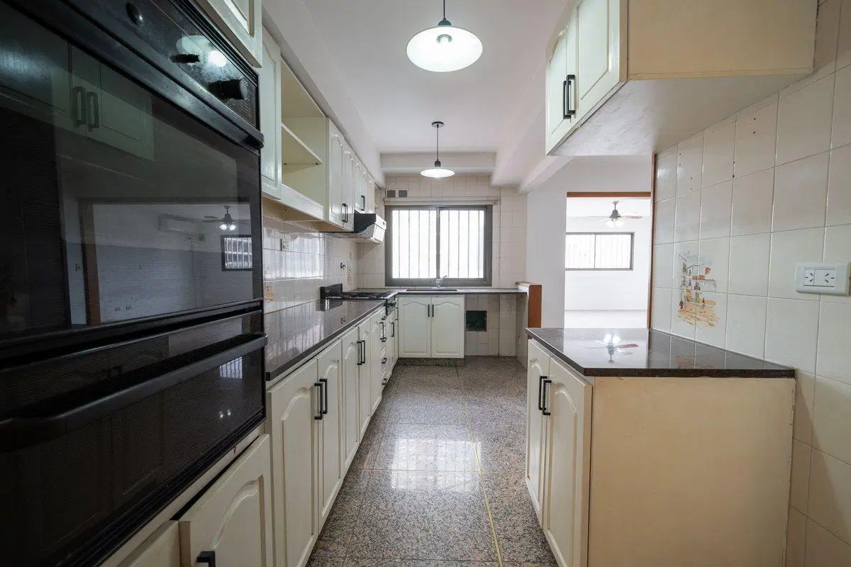 VENTA DPTO. 4 DORMITORIOS. ZONA CENTRO. CREDITO 4