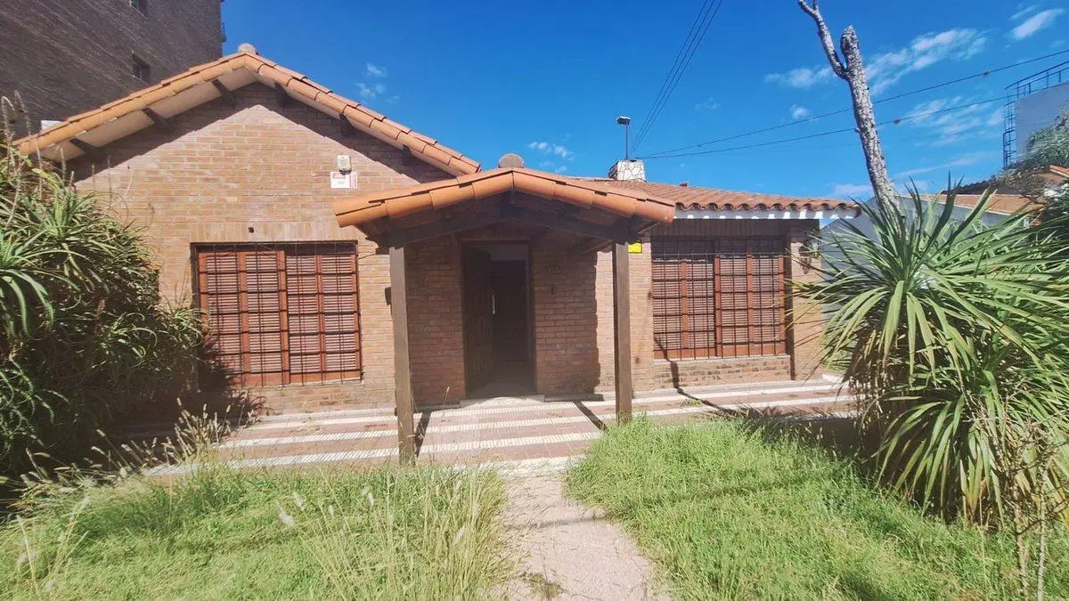 CASA A REFACCIONAR EN SAN LORENZO 4