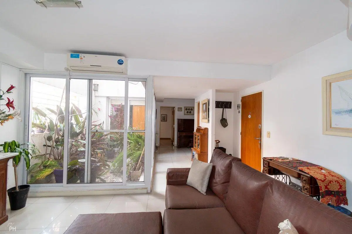 VENTA DPTO 4 DORMITORIOS COCHERA Y PATIO. ZONA RÌO 5