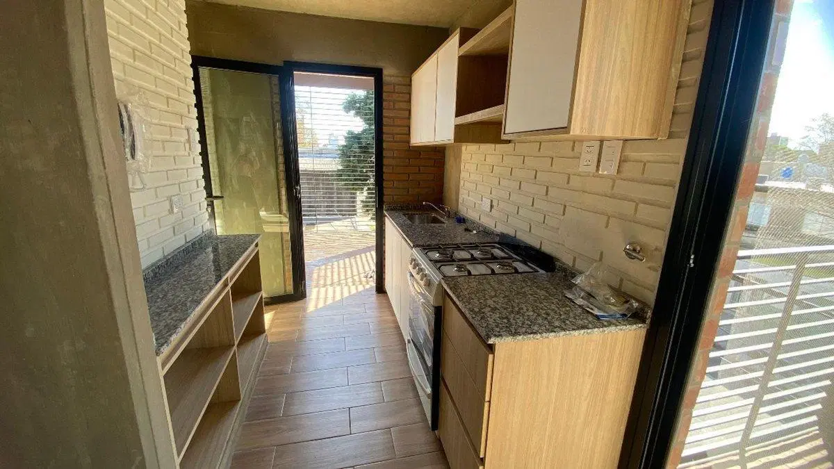 DEPTO VENTA DUPLEX 2 DORMITORIOS CON PATIO 2