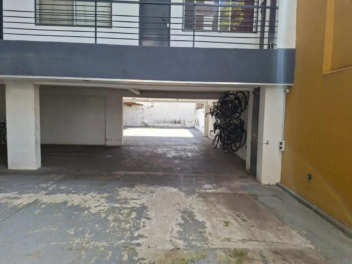 VENTA - COCHERA ARROYITO 3