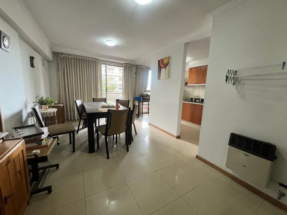VENTA DEPARTAMENTO 2 DORMITORIOS - PATIO- ARROYITO 2
