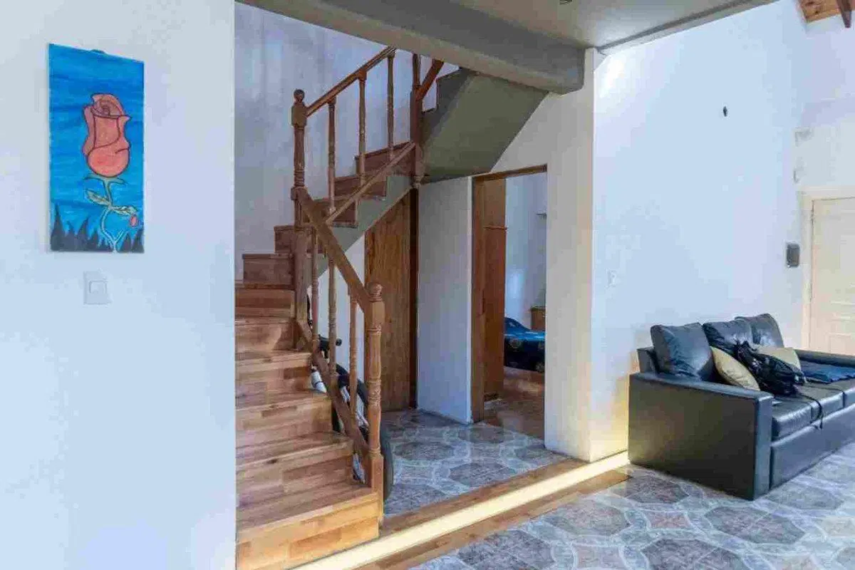 VENTA - CASA FISHERTON TRES DORMITORIOS Y COCHERA 3