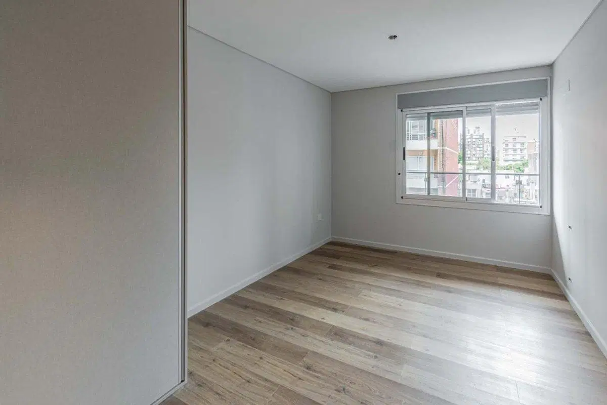 Venta Departamento 2 Dormitorios. Balcón. Centro. 2