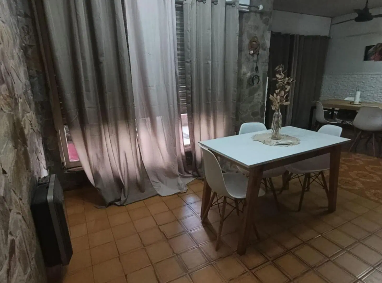 CASA EN VENTA PB PATIO Y COCHERA B° LAS DELICIAS 4