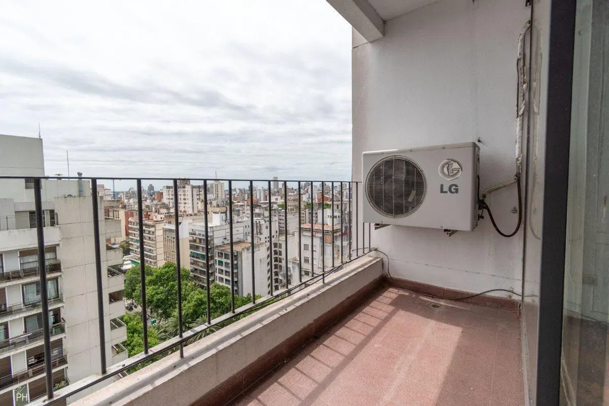 EN VENTA DEPARTEMENTO DE TRES DORMITORIOS 4