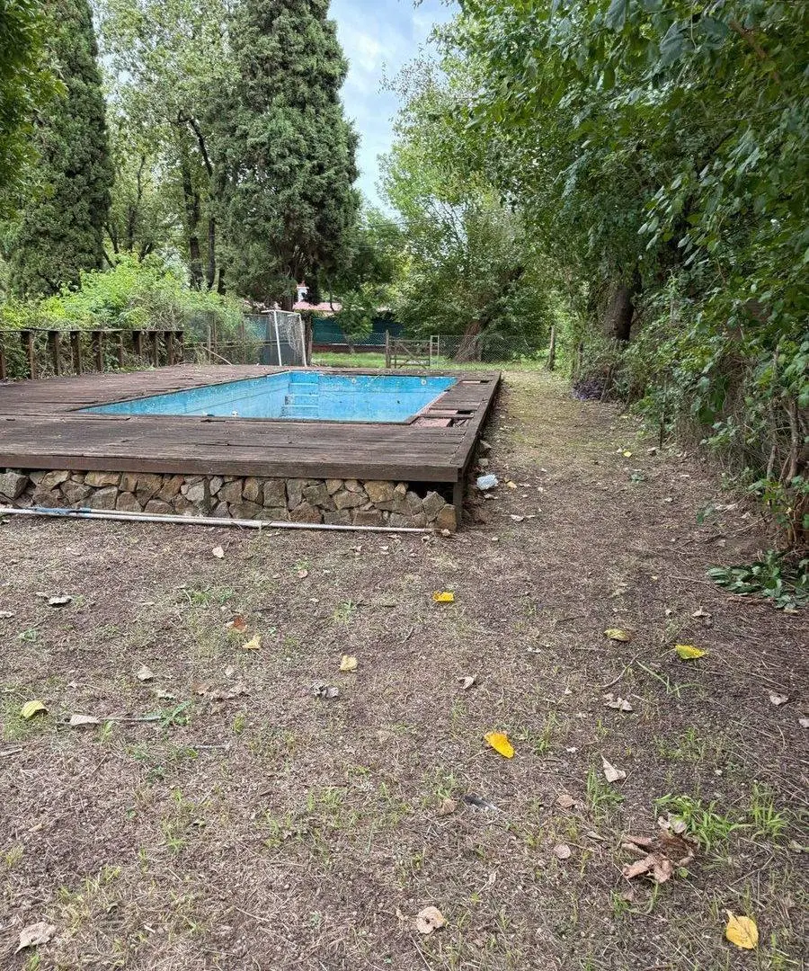 VENTA CASA A RECICLAR O DEMOLER EN LOTE EN FUNES 8