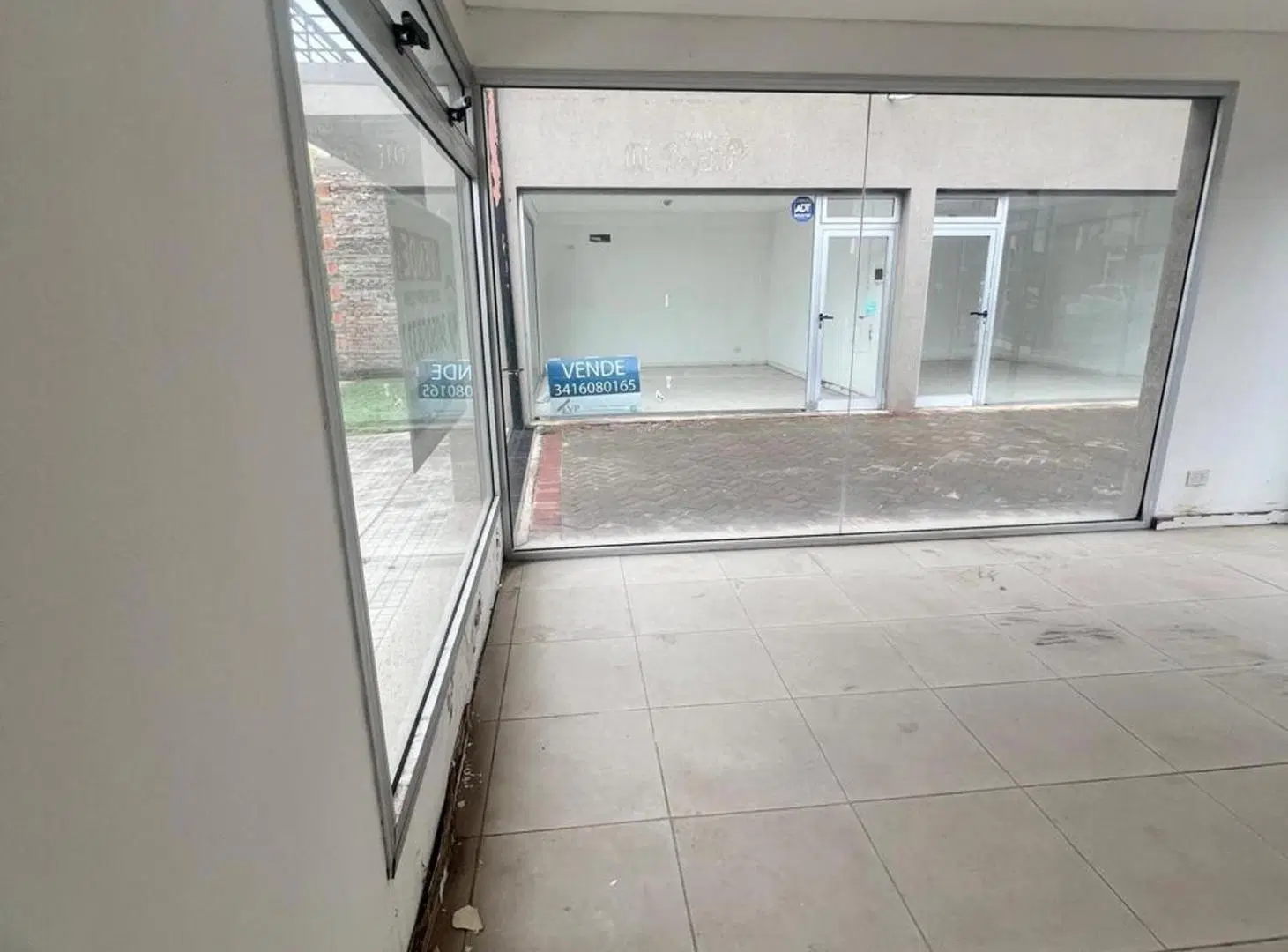 VENTA DE LOCALCOMERCIAL EN PEREZ 4