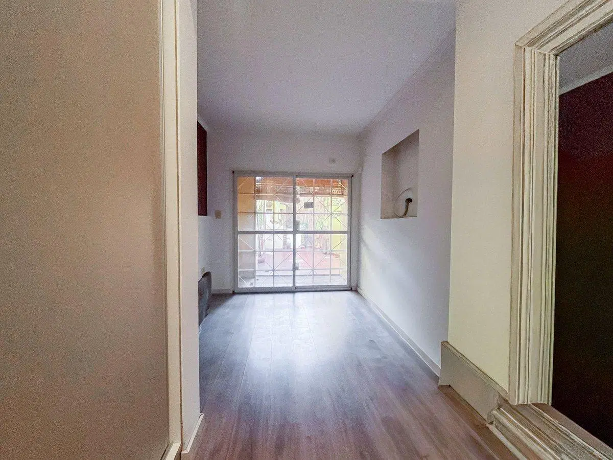 VENTA CASA AL FRENTE 3 DORMITORIOS 4