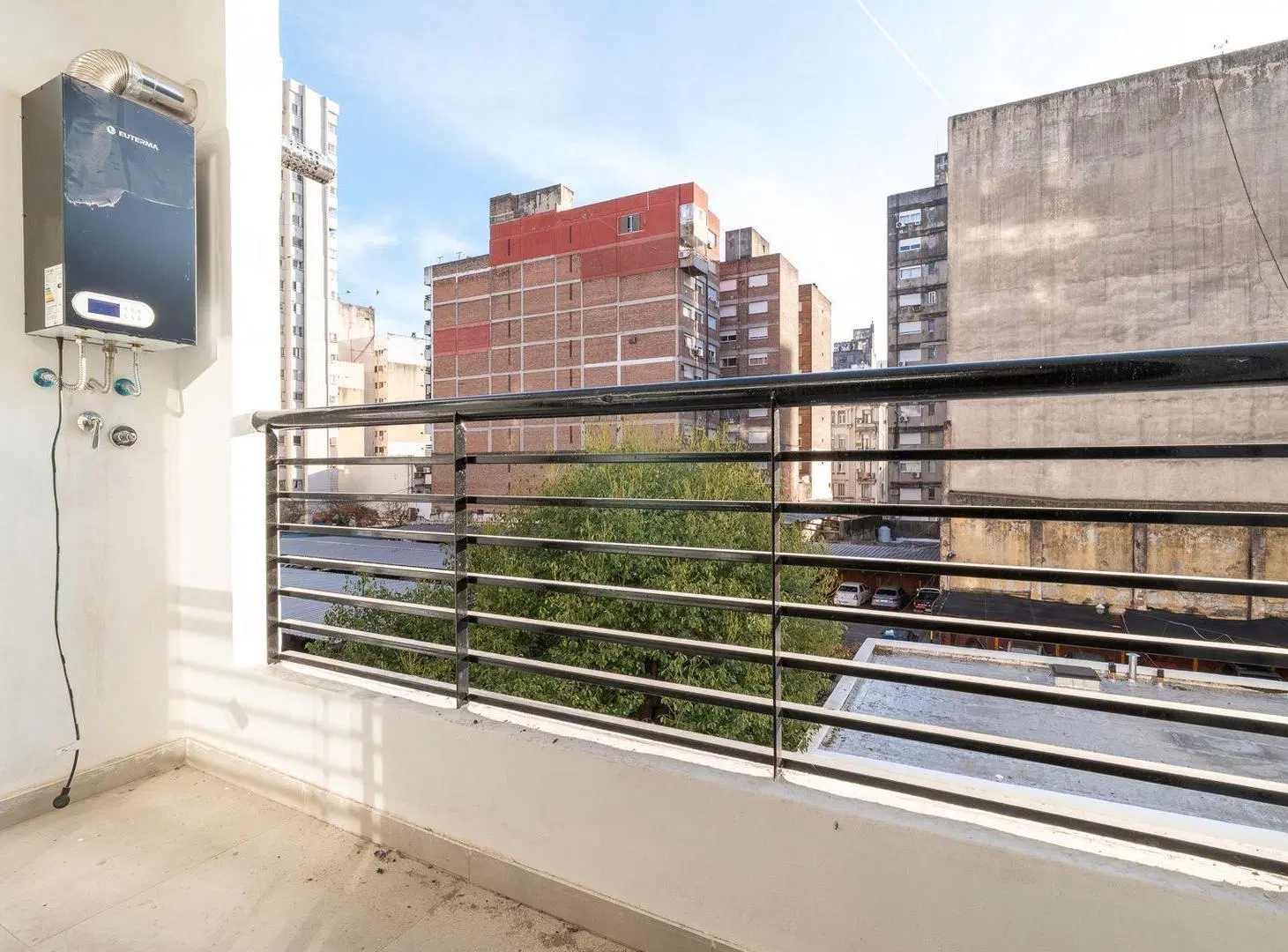 VENTA DEPARTAMENTO  1 DORMITORIO ZONA RIO 2