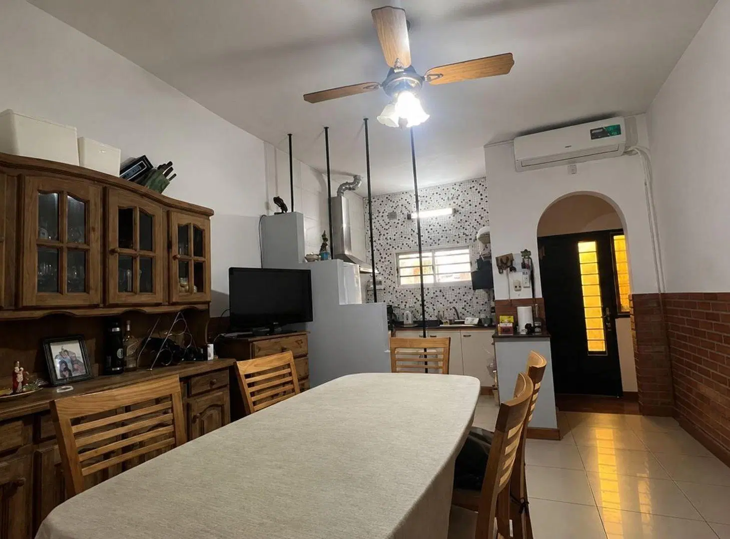 VENTA CASA PASILLO BARRIO ALBERDI 4