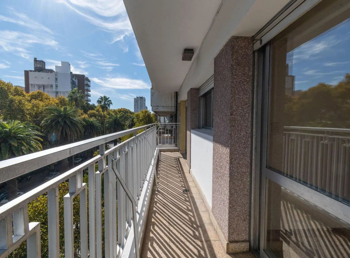 Venta Departamento 3 Dormitorios. Balcón. Oroño 3