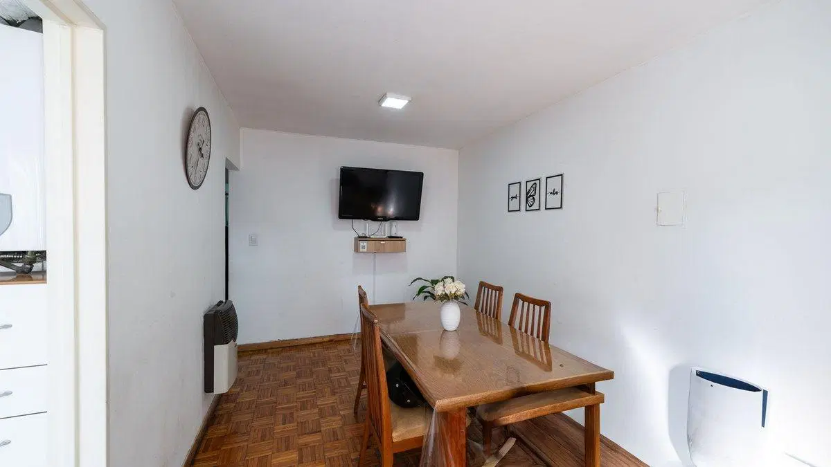 VENTA - DPTO 2 DORM AL FRENTE SOBRE SAN MARTIN 5