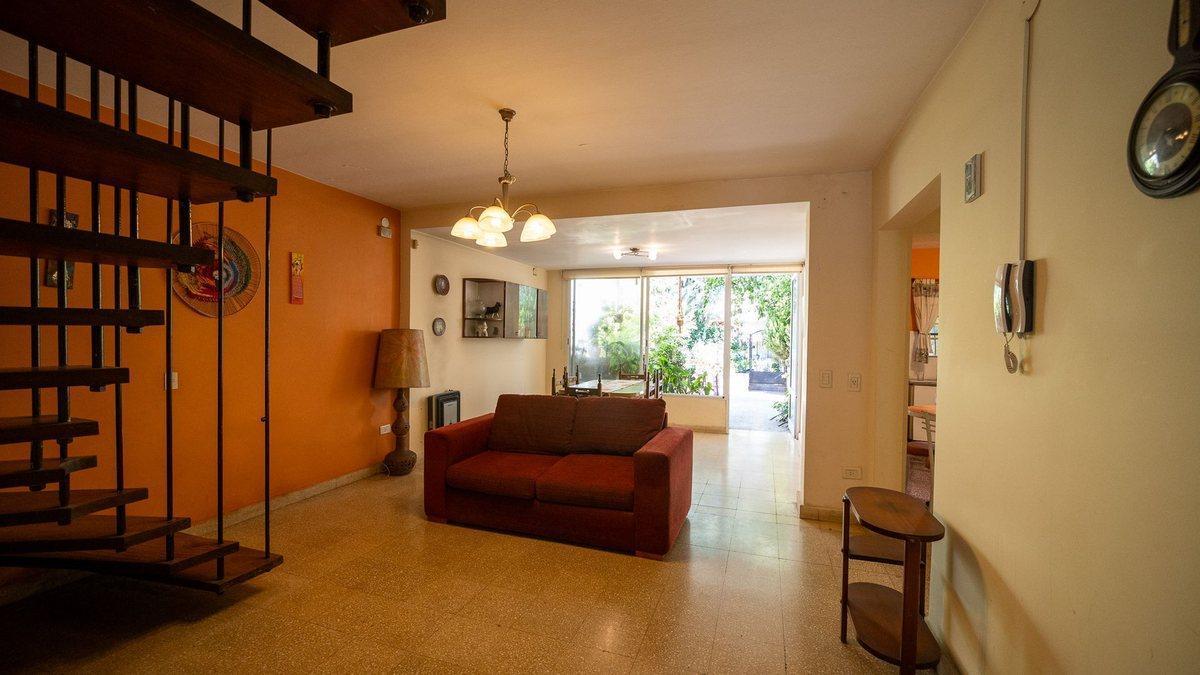 Foto de VENTA CASA CON PATIO VERDE EN BARRIO REFINERIA, imagen 1