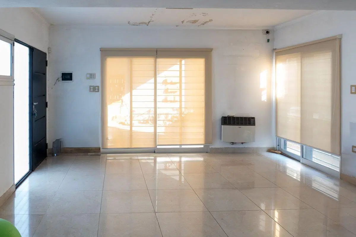 CASA EN VENTA TRES DORMITORIOS PARQUE CASADO 4