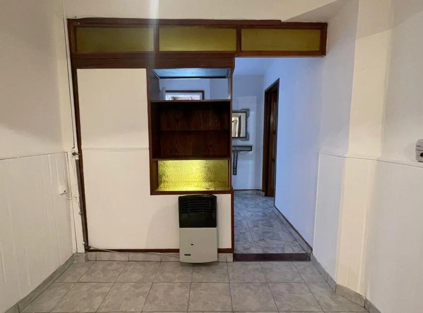 CASA DE PASILLO EN VENTA DOS DORMITORIO LUIS AGOTE 2