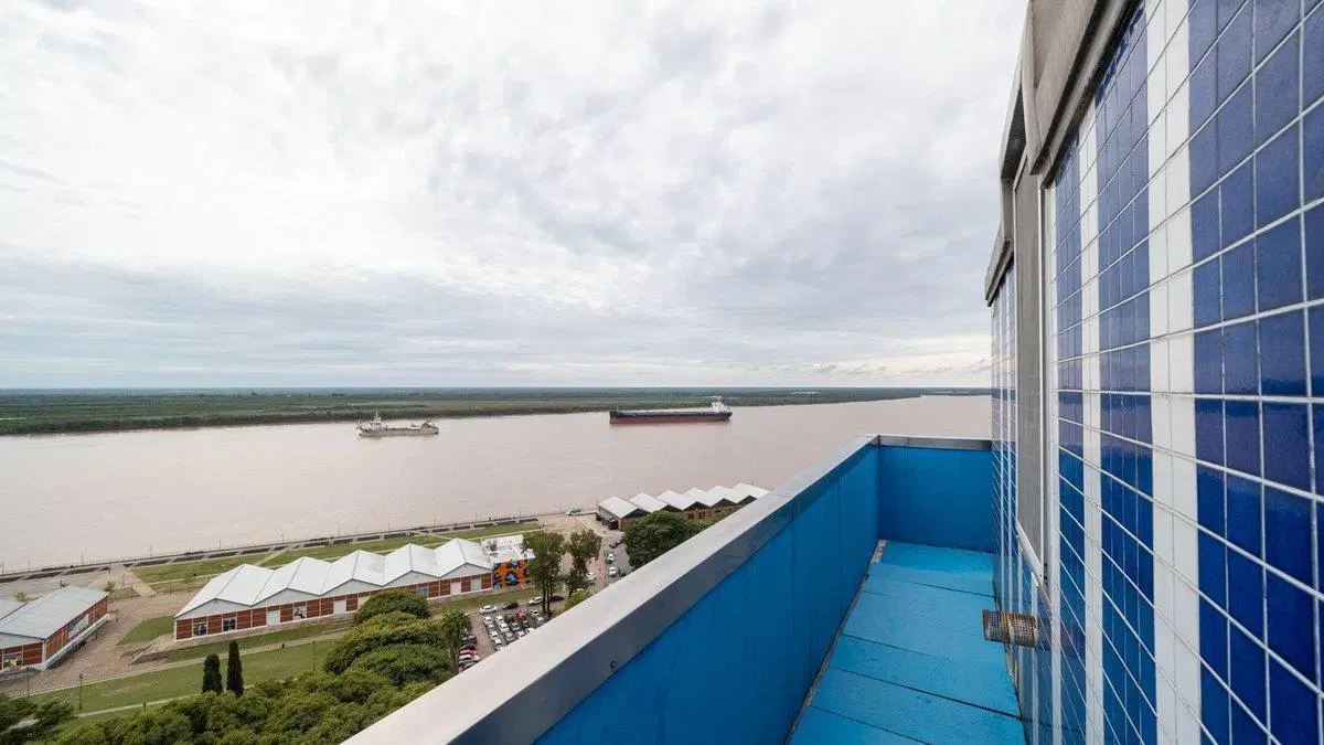VENTA DUPLEX PISOS 16 Y 17 FRENTE A ADUANA 3